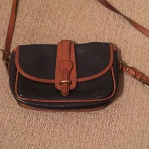 Navy blue & tan DOONEY AND BOURKE purse 👛